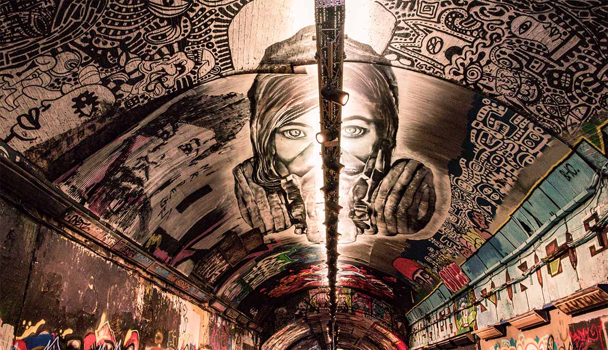 Leake Street π¨π¦ πΊπΈ